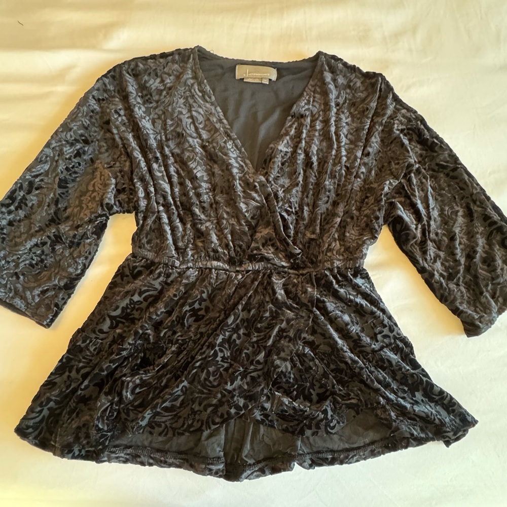 NWOT Anthropologie black velvet blouse top cinched